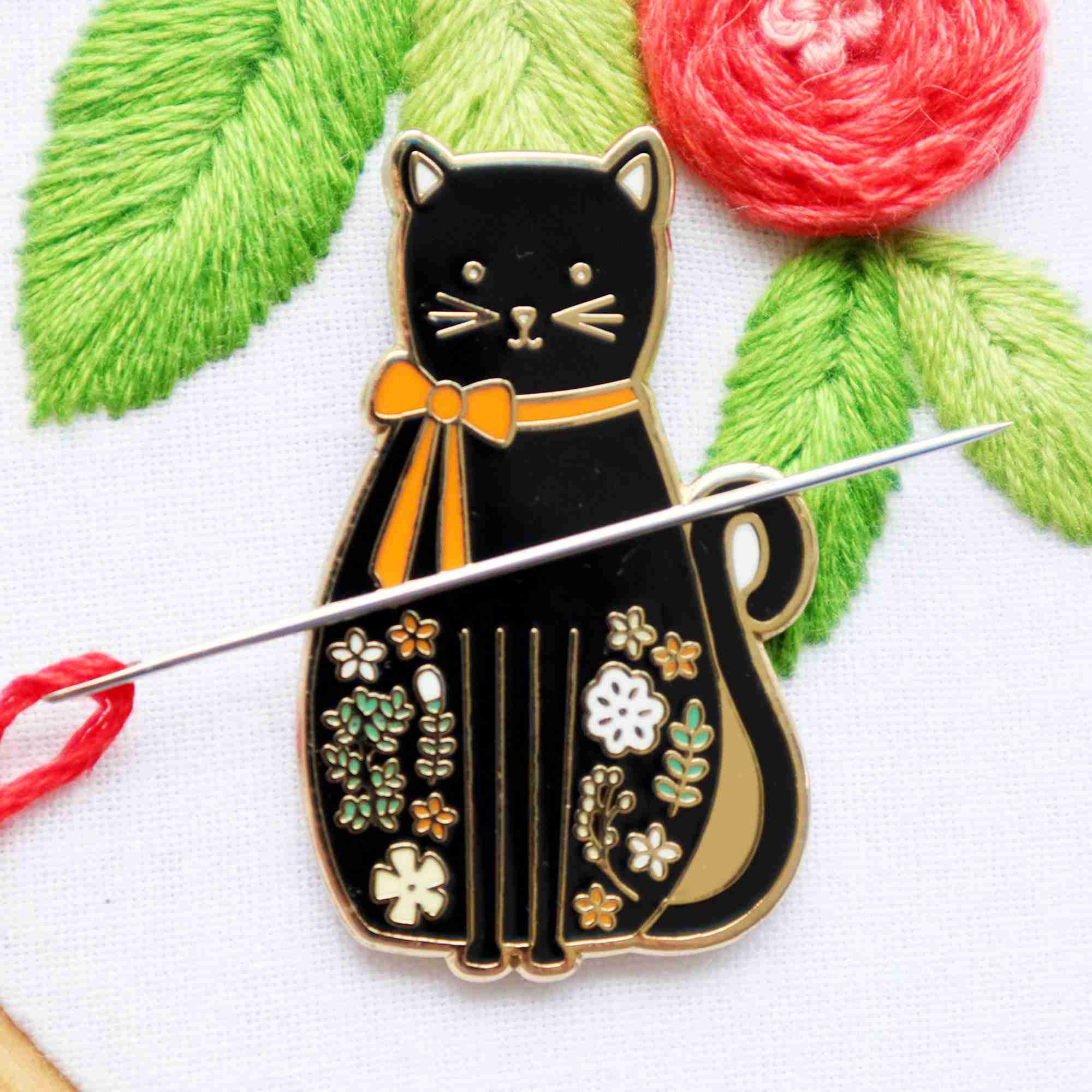 Flamingo Toes - Floral Black Cat Needleminder