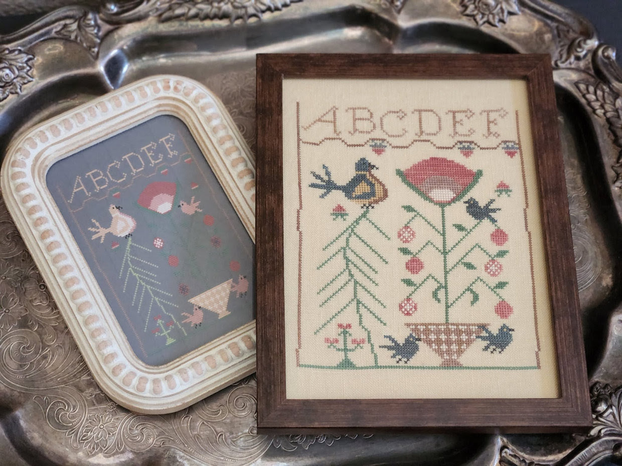 PRE-ORDER 1884 Stitchery Designs - Sitting Pretty